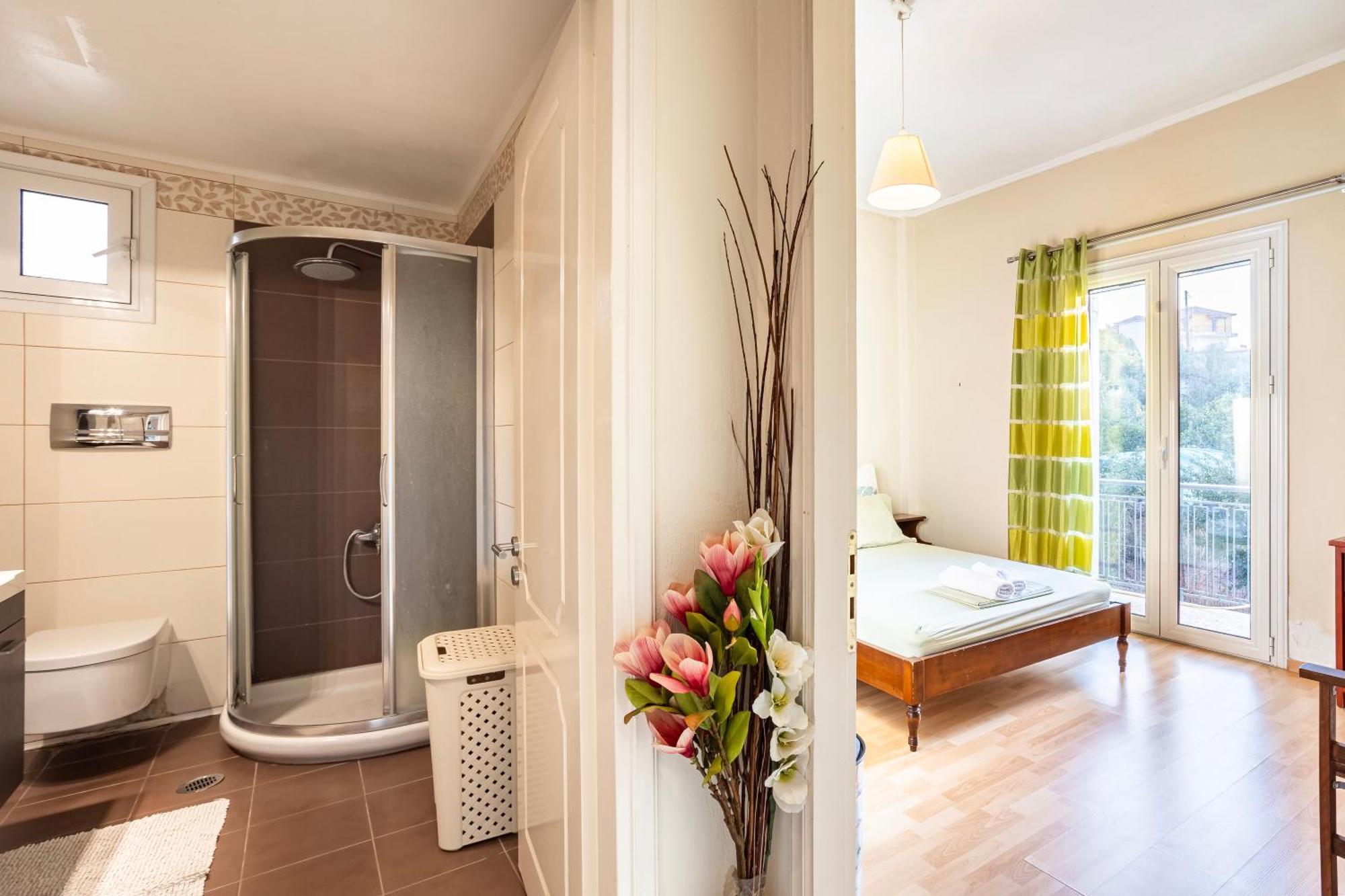 Kalamata'S Sunny Retreat Near The Historic Center 外观 照片