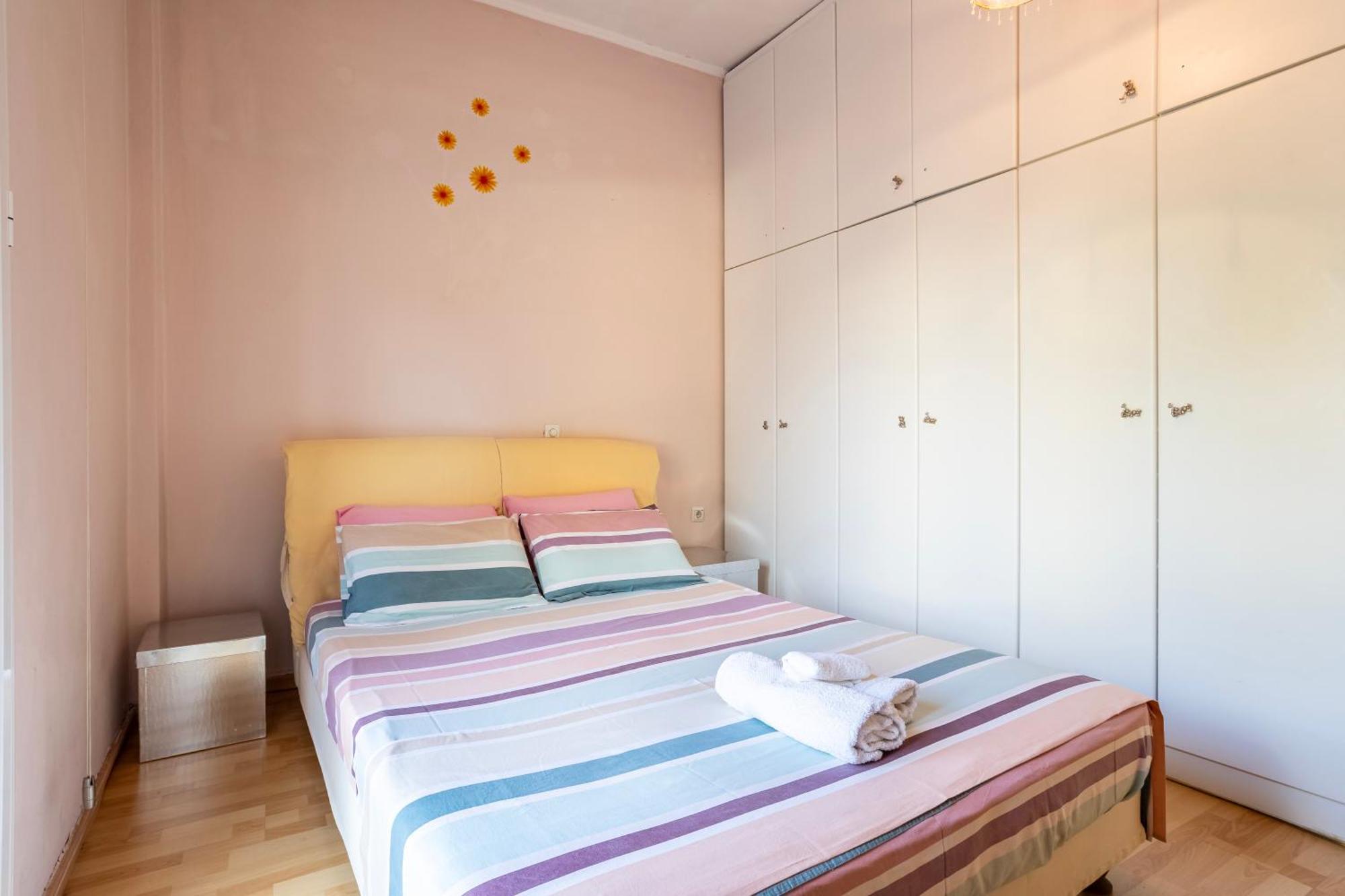 Kalamata'S Sunny Retreat Near The Historic Center 外观 照片