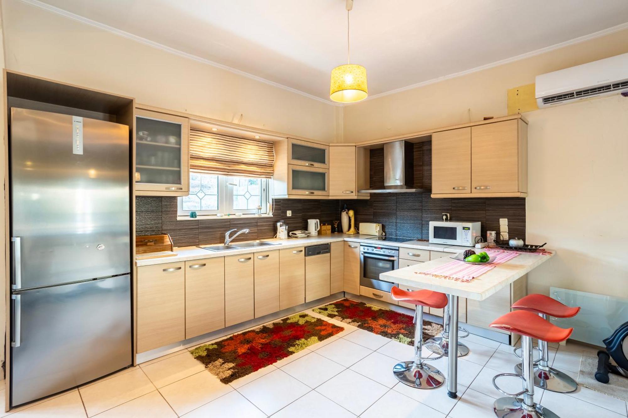 Kalamata'S Sunny Retreat Near The Historic Center 外观 照片